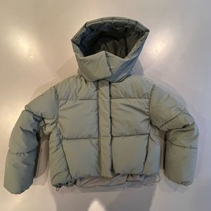 Zara women’s cropped puffy jacket